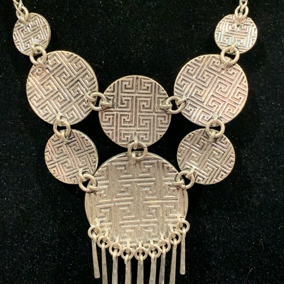 Silver toned necklace - turquoise colored & spiked detail American Indian style - Picture 10 of 11